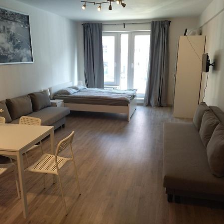 Brand New Studio Apartment #24 In Elite Residence With Free Secure Parking In The Center プラハ エクステリア 写真