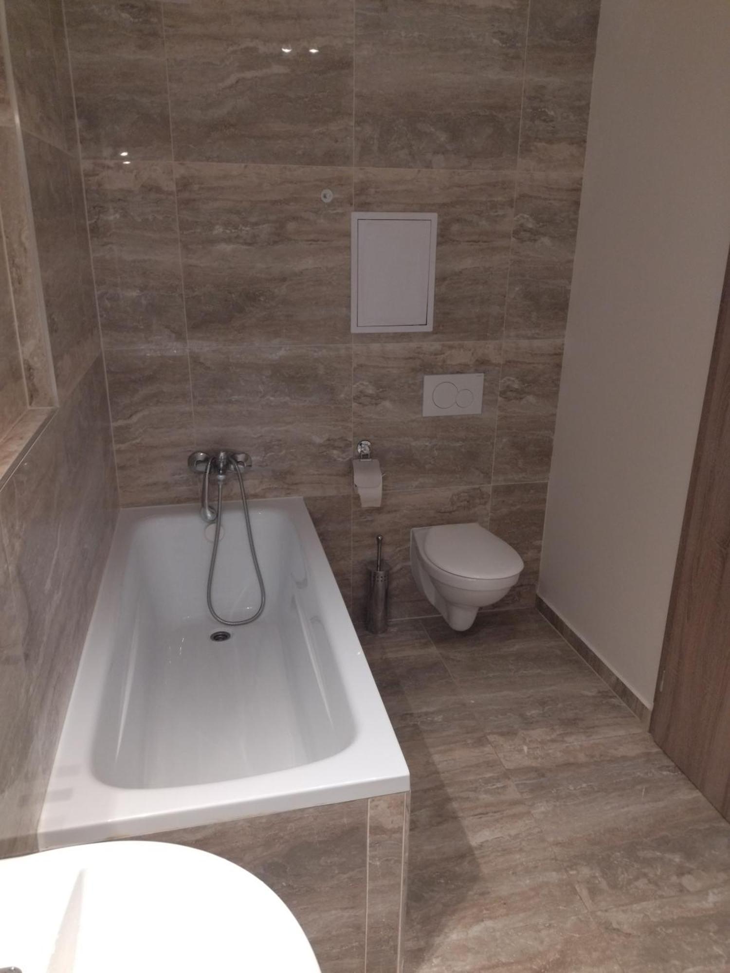 Brand New Studio Apartment #24 In Elite Residence With Free Secure Parking In The Center プラハ エクステリア 写真